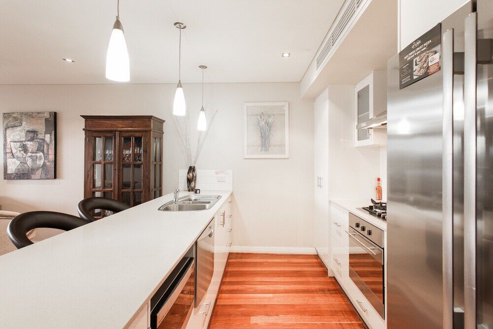 Spinnakers By Rockingham Apartments Bagian luar foto